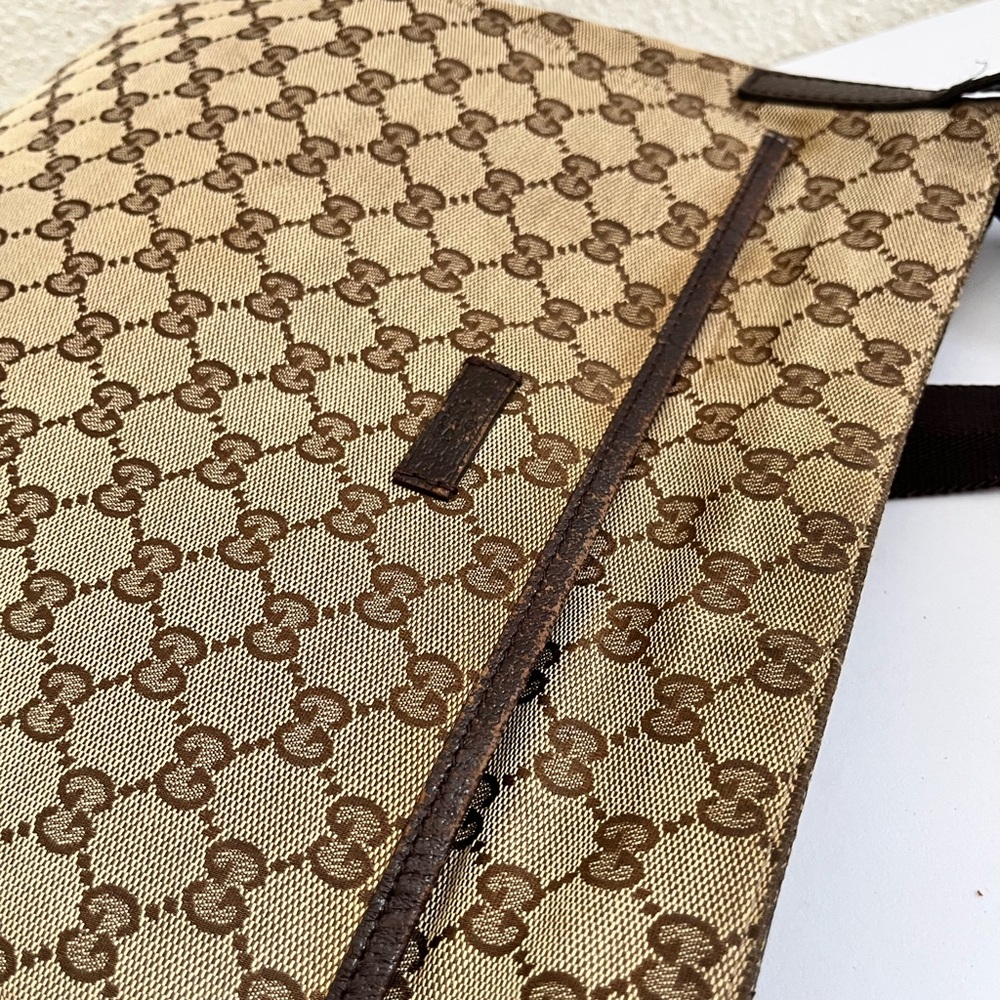 Gucci Beige and Brown Monogram Messenger Bag - Picture 7 of 16